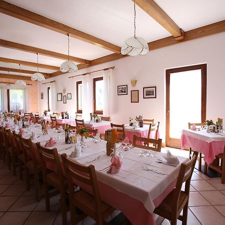 Albergo Alpino Da Tullio Avio Bagian luar foto