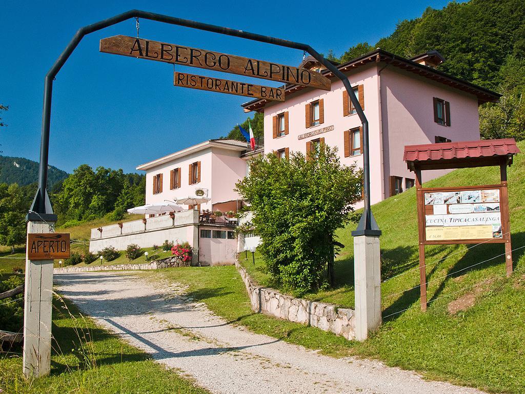 Albergo Alpino Da Tullio Avio Bagian luar foto